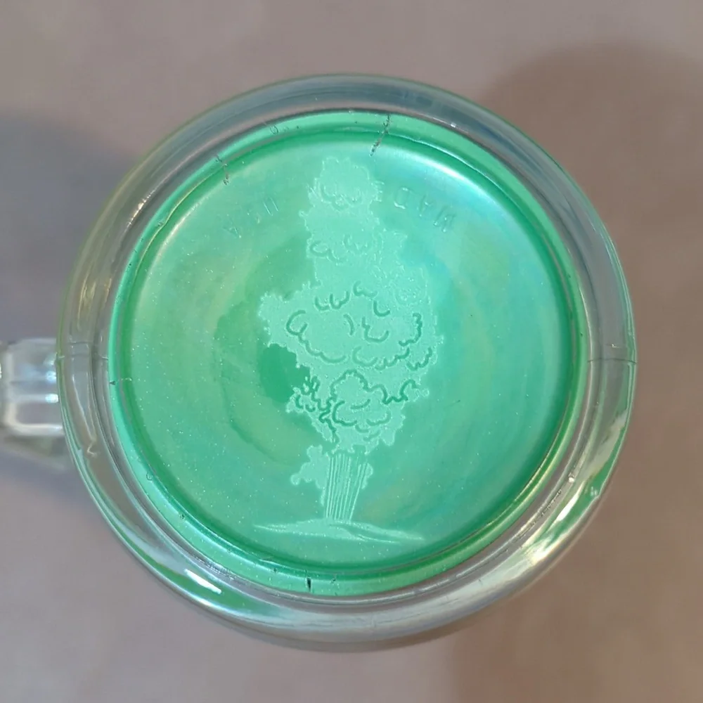 Yellowstone National Park glass mug glacier on bottom buffalo bear Made in USA